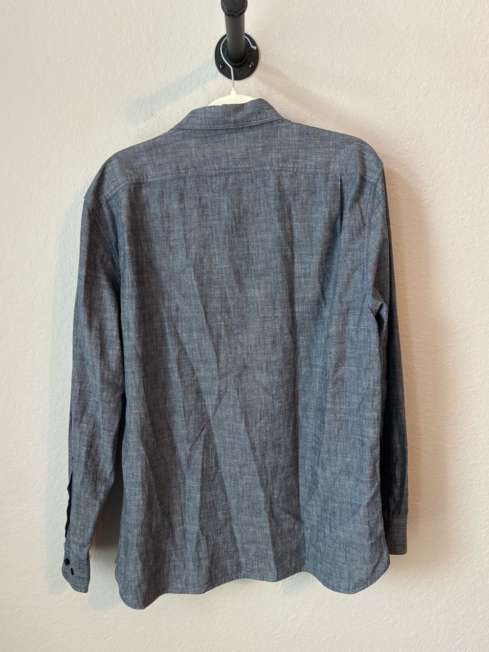 NWT Banana Republic Standard-Fit Chambray Cotton Long Sleeve Button-down Size M - Picture 7 of 9